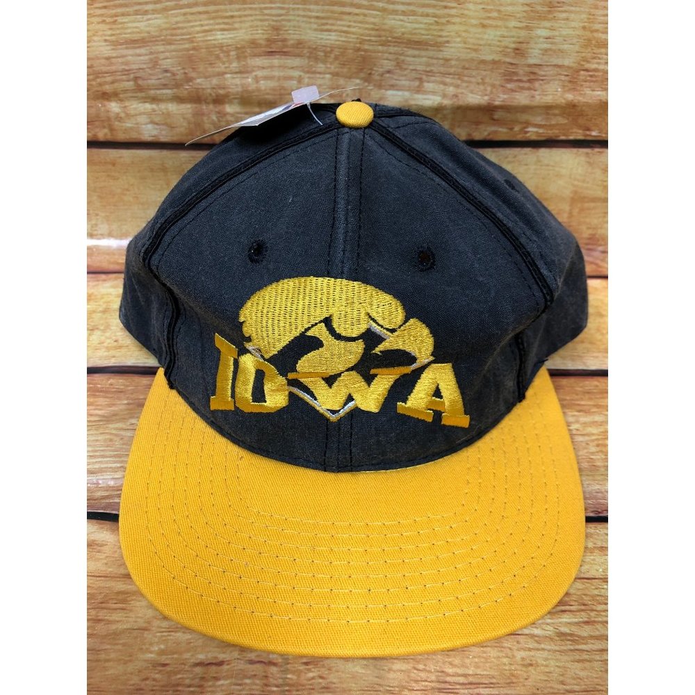 NWT NOS Vintage University of Iowa Hawkeyes Snapback Hat Cap The Game (c3)